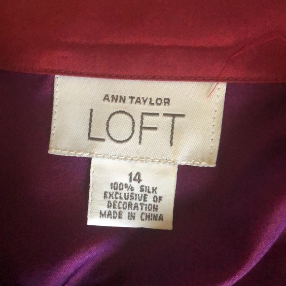 Ann Taylor Loft marooned color with floral decorative hemline 100% silk top - Picture 4 of 4